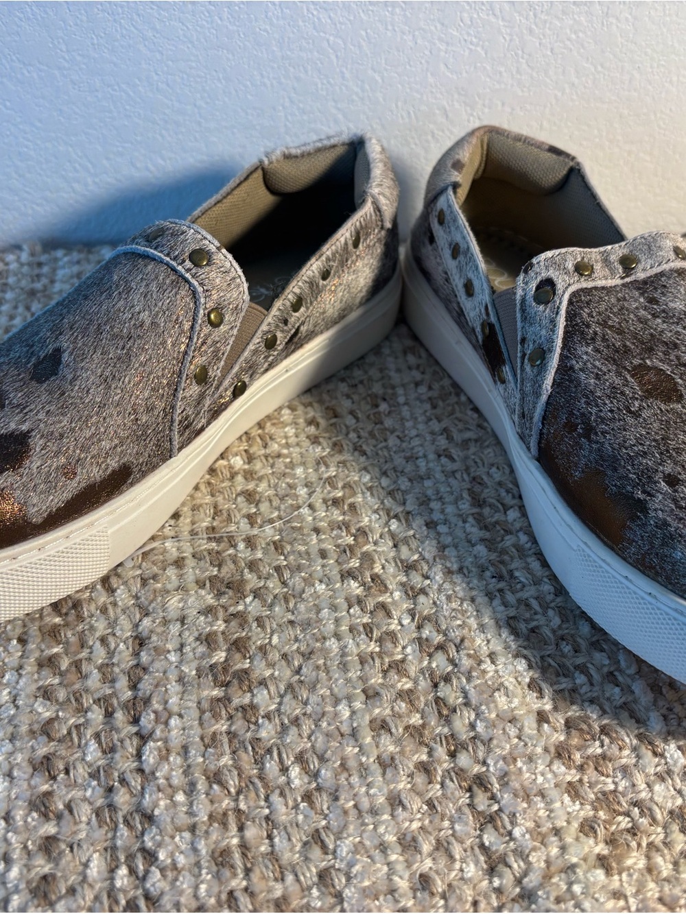 Boutique by Corkys Pine Top Cowhide Print Studded Slip-On Sneakers Size 7 - Picture 4 of 7